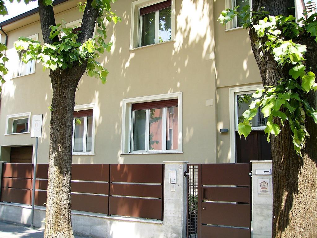 I Tigli Guest House ピアチェンツァ エクステリア 写真